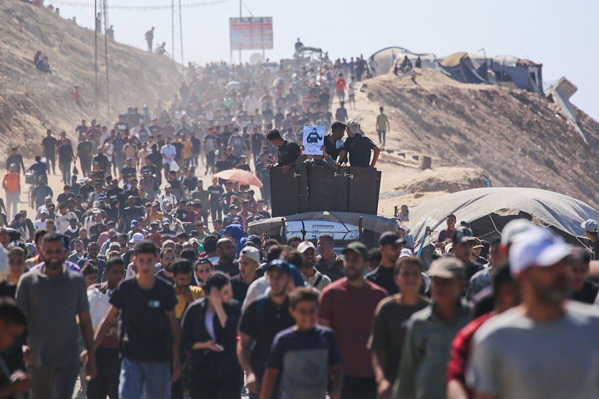 عکس/ سیل بازگشت فلسطینیان به خانه‌هایشان پس از اعلام آتش‌بس