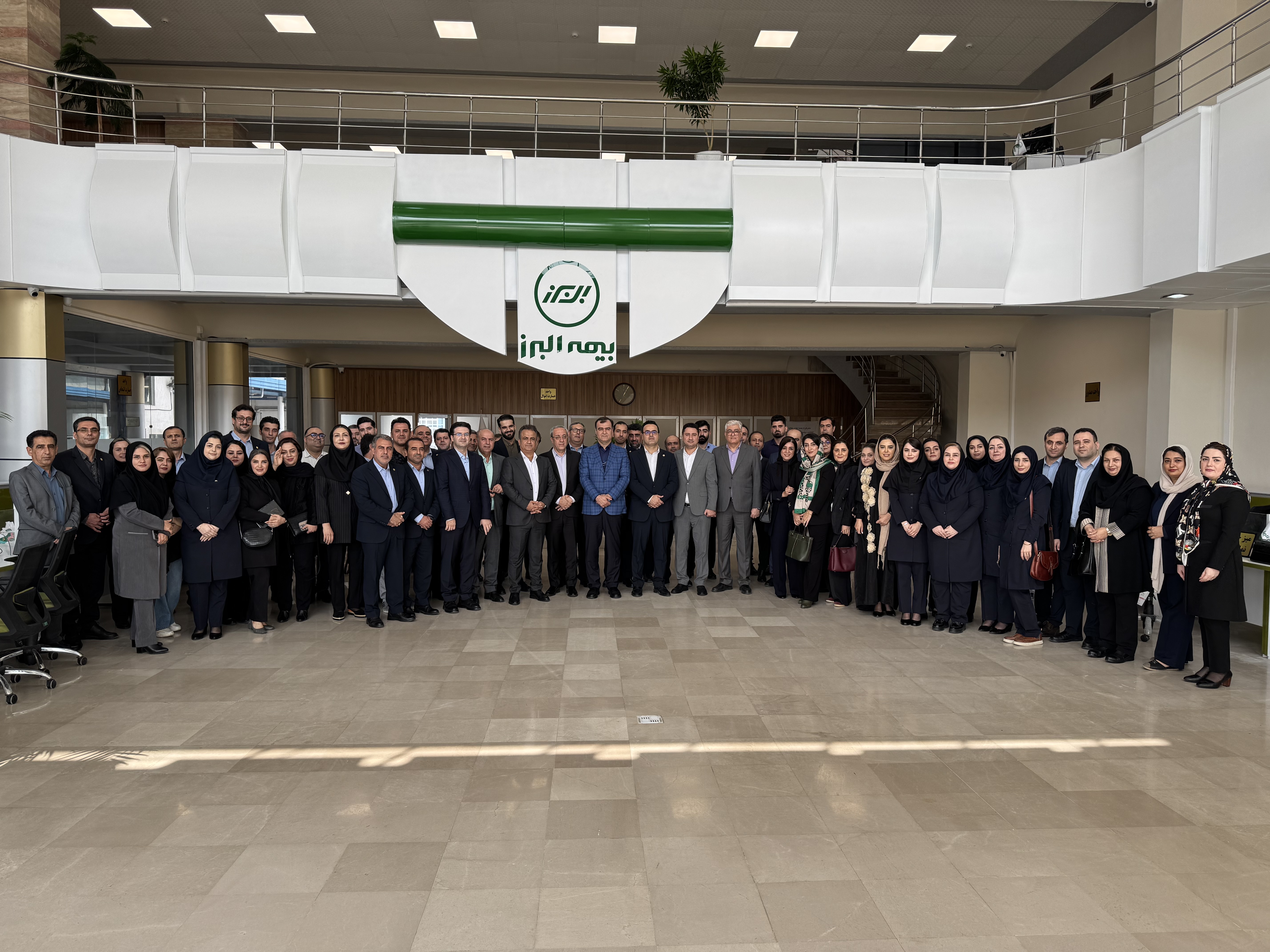 مدیرعامل بیمه البرز: ایجاد بیمه اتکایی ملی ضرورتی راهبردی برای صنعت بیمه است مدیرعامل بیمه البرز: ایجاد بیمه اتکایی ملی ضرورتی راهبردی برای صنعت بیمه است