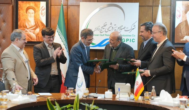 ارائه خدمات آموزشی، توانمندسازی شغلی و ارتقای مهارتهای فنی و حرفهای با پترو کارت ارائه خدمات آموزشی، توانمندسازی شغلی و ارتقای مهارتهای فنی و حرفهای با پترو کارت