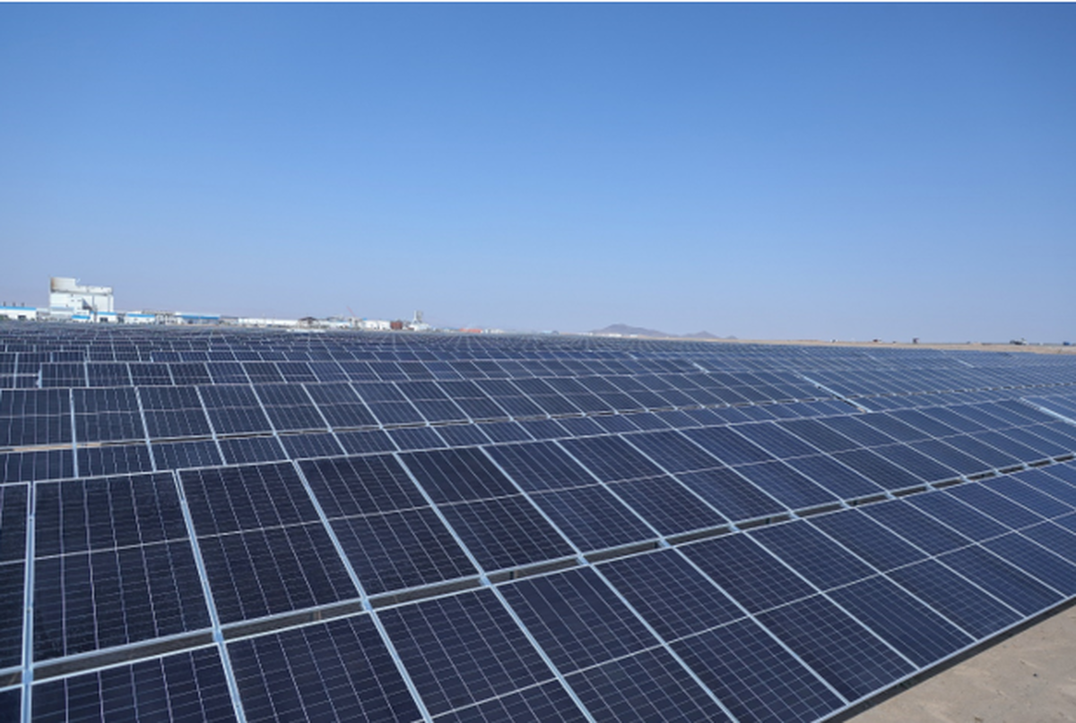 افتتاح مزارع خورشیدی «طبیعت ۱ و ۲» در شهرستان زرندیه