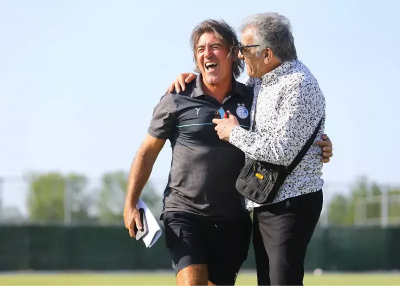 کنایه سرپرست استقلال به درخواست عجیب اکبرپور کنایه سرپرست استقلال به درخواست عجیب اکبرپور