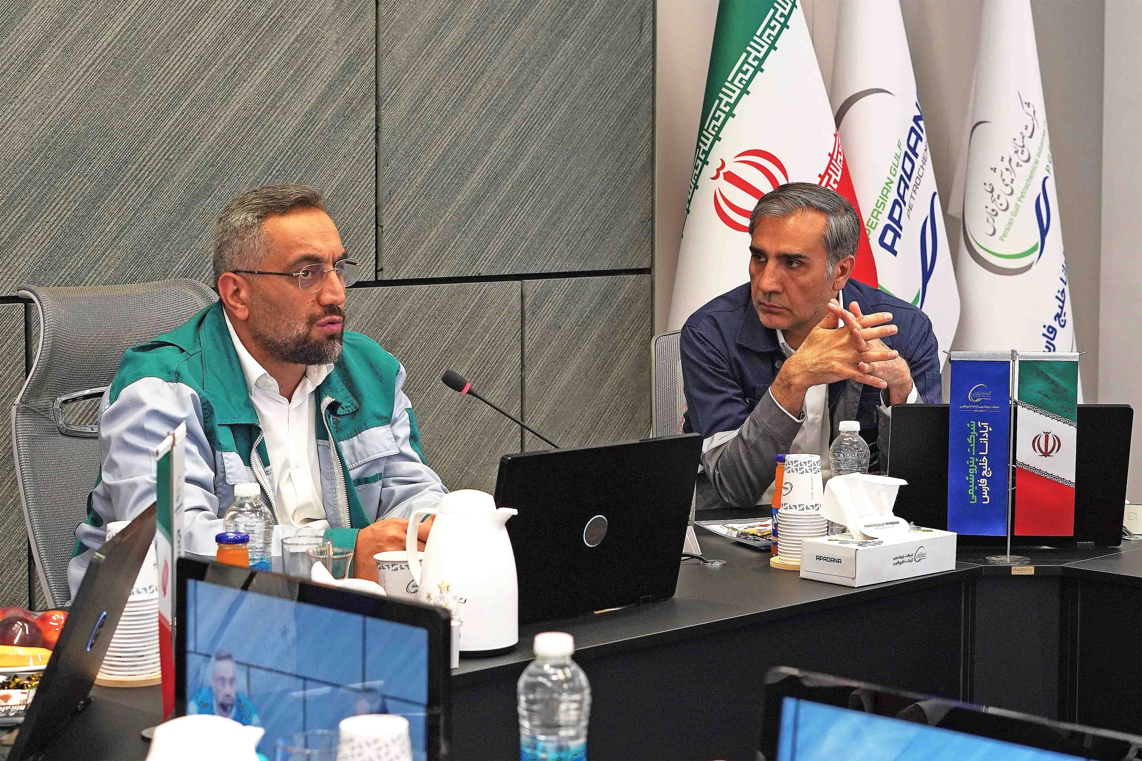 دکتر نجفی: از طرحهای توسعهای و تکمیل زنجیره ارزش متانول حمایت میکنم / مهندس فخرایی: از همکاری مشترک با مبین استقبال میکنیم دکتر نجفی: از طرحهای توسعهای و تکمیل زنجیره ارزش متانول حمایت میکنم / مهندس فخرایی: از همکاری مشترک با مبین استقبال میکنیم