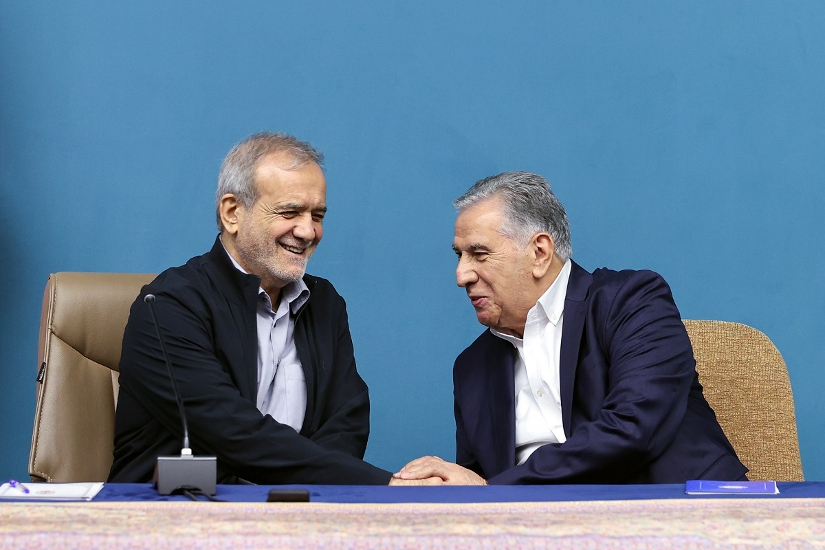 جزئیات دیدار رئیس جمهور با اعضای اتاق بازرگانی جزئیات دیدار رئیس جمهور با اعضای اتاق بازرگانی