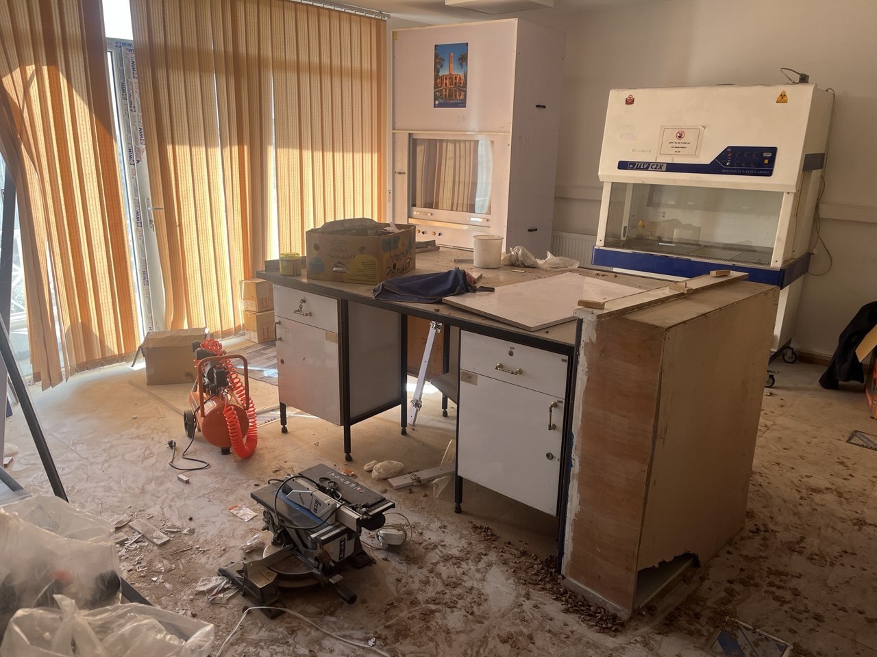 اتاق آزمایشگاه دانشگاه تهران