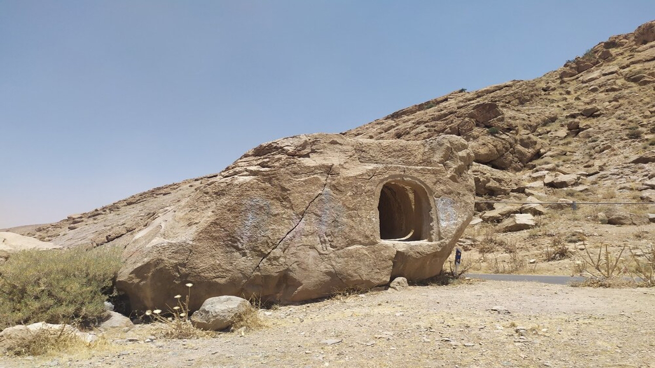 فرونشست مرودشت