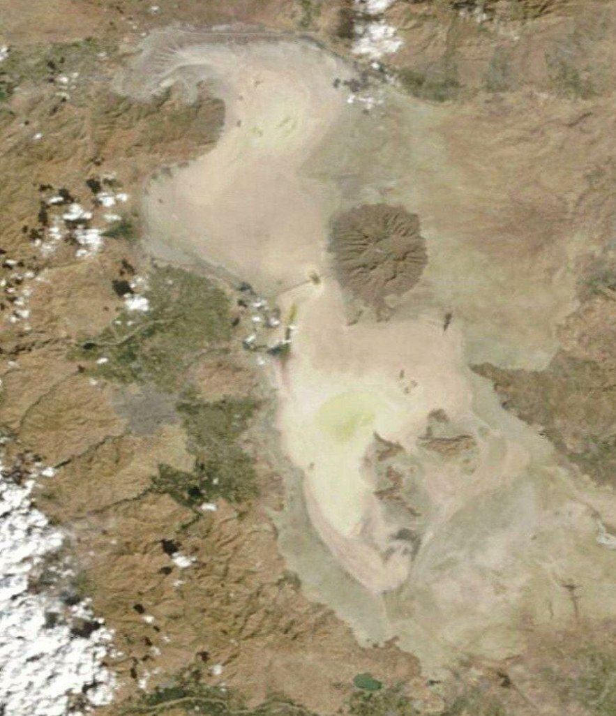 عکس/ تصویر تلخ ناسا از کویر نمک ارومیه