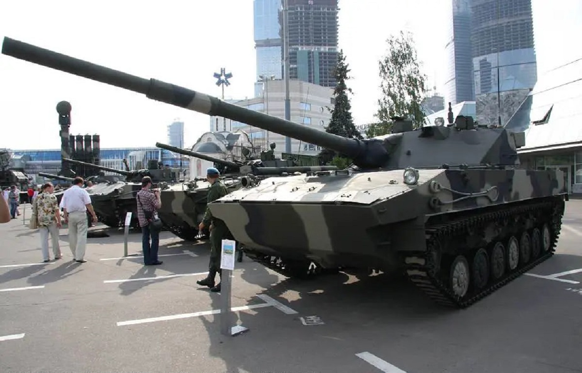 خودروی ضدتانک آبی-خاکی ۲S۲۵