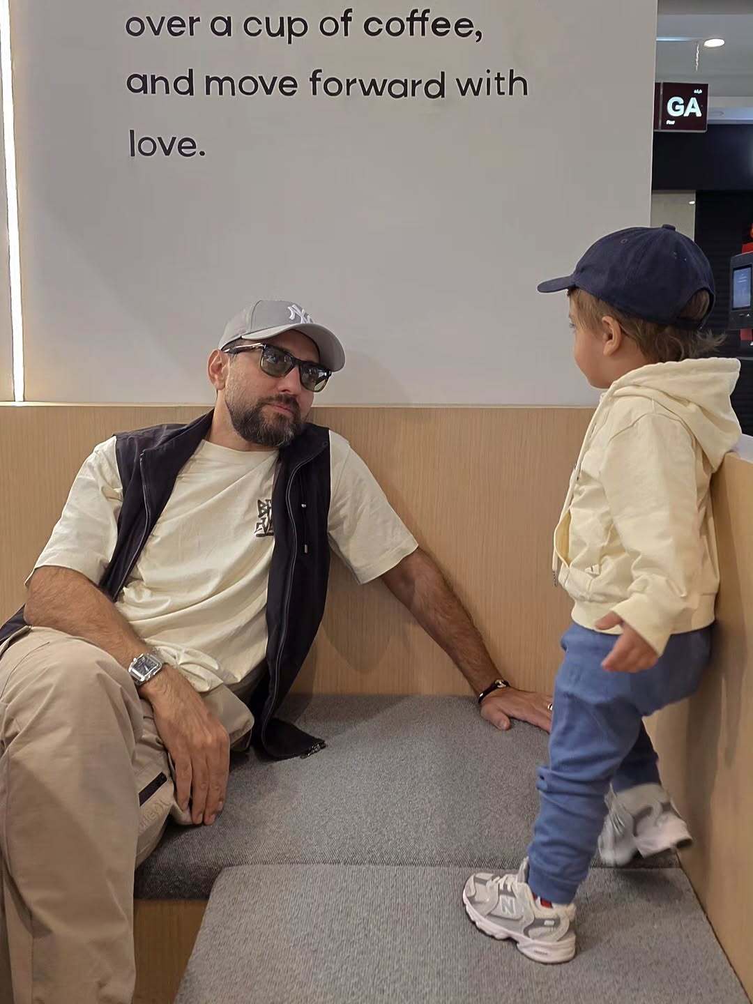 ژست احساسی و خانوادگی بهرام رادان