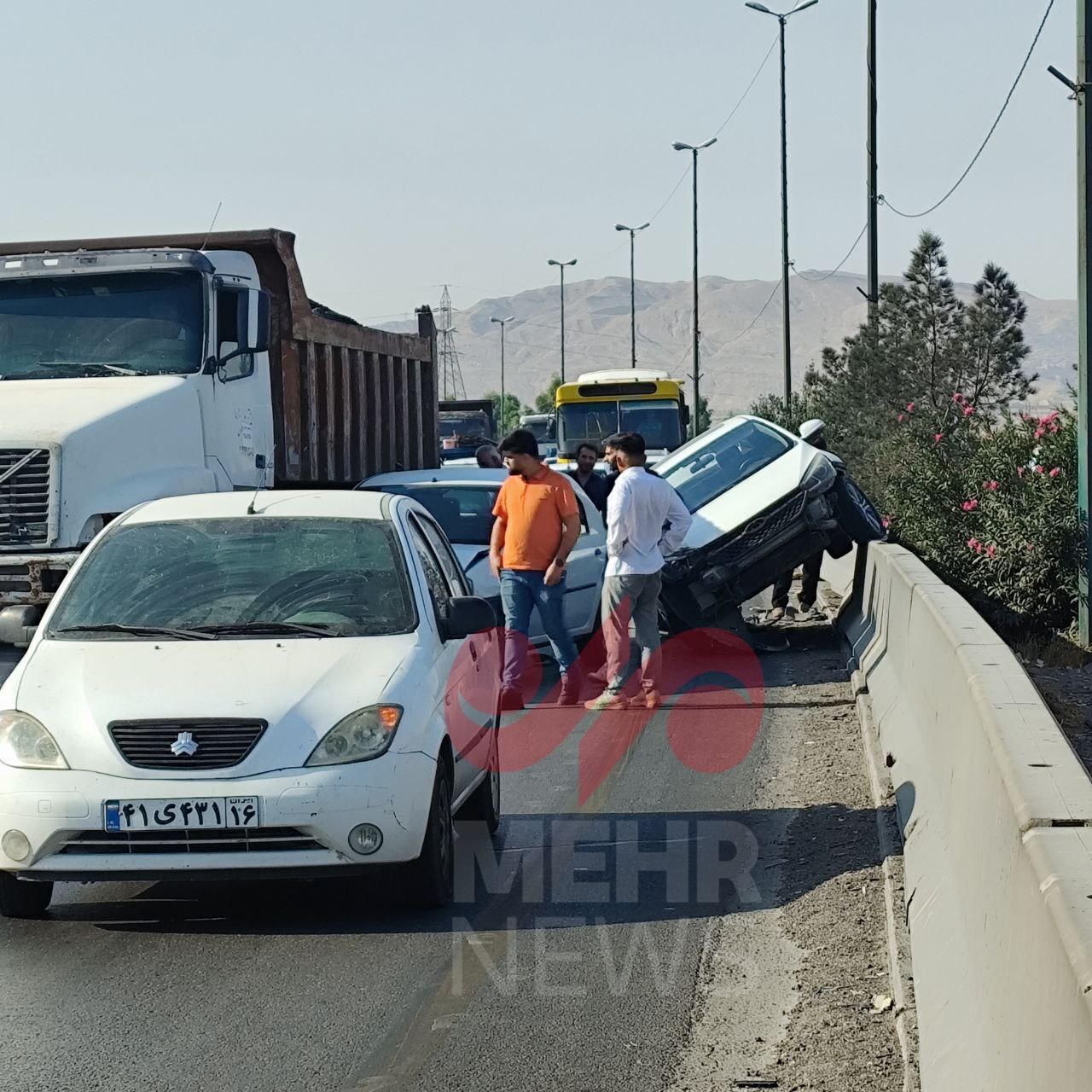 تصادف زنجیره‌ای