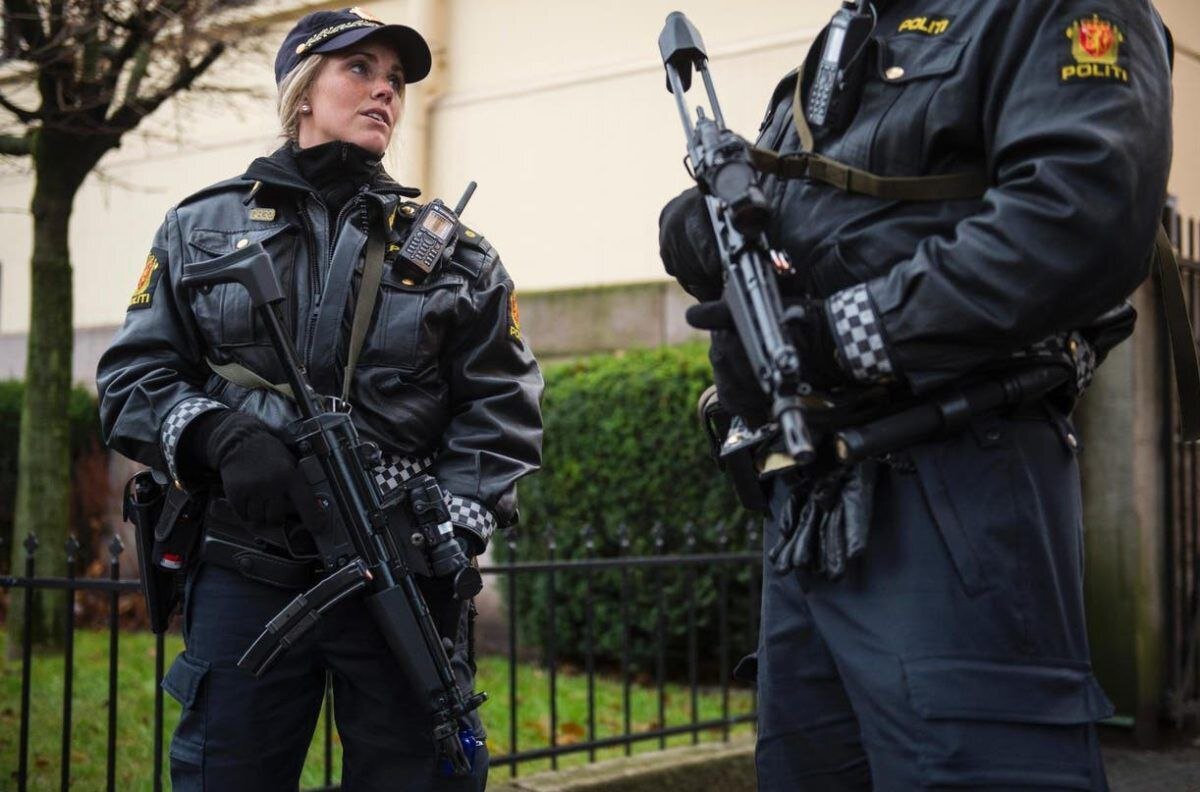 عضو سفارت آمریکا عضو سفارت آمریکا