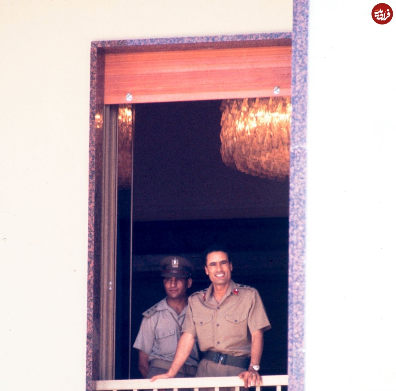 چهره متفکرانه معمر قذافی