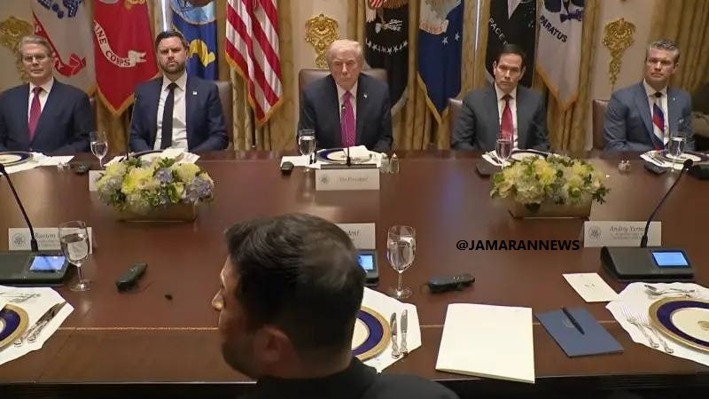 وزیر جنگ آمریکا با کروات پرچم روسیه!