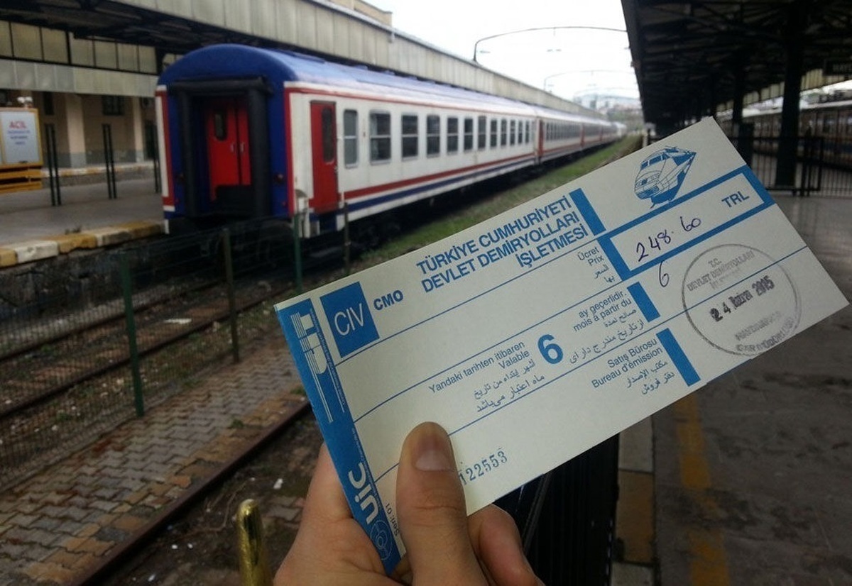 پیش‌فروش بلیت قطار