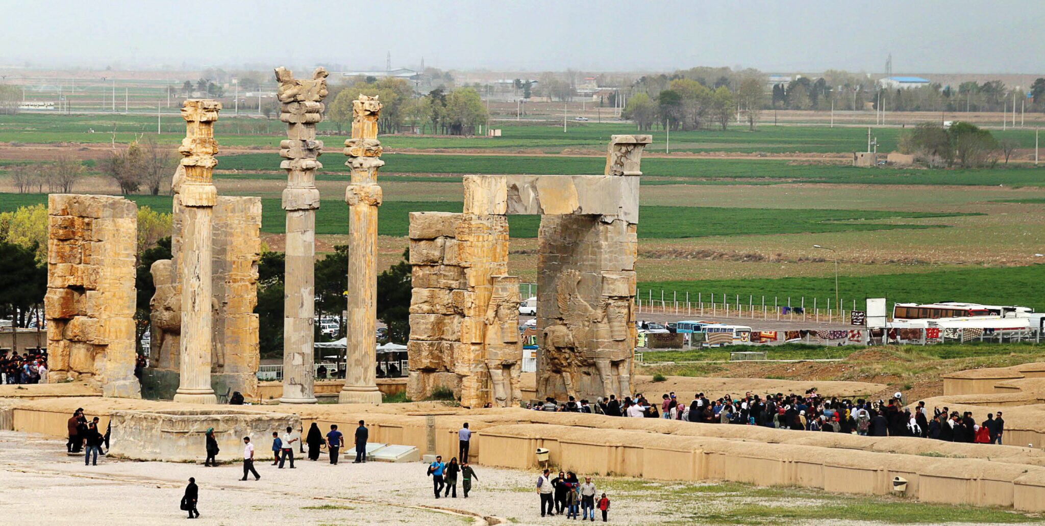 فرونشست تخت‌‌جمشید