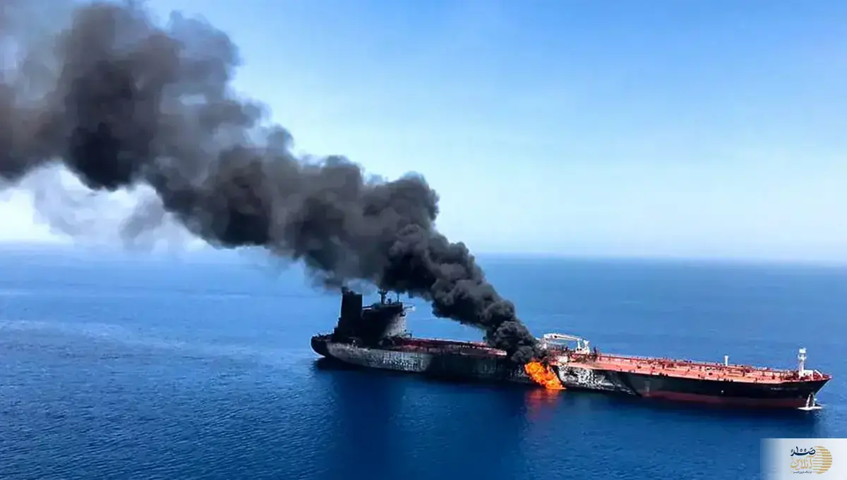 نفتکش‌های آتش‌گرفته در  یمن