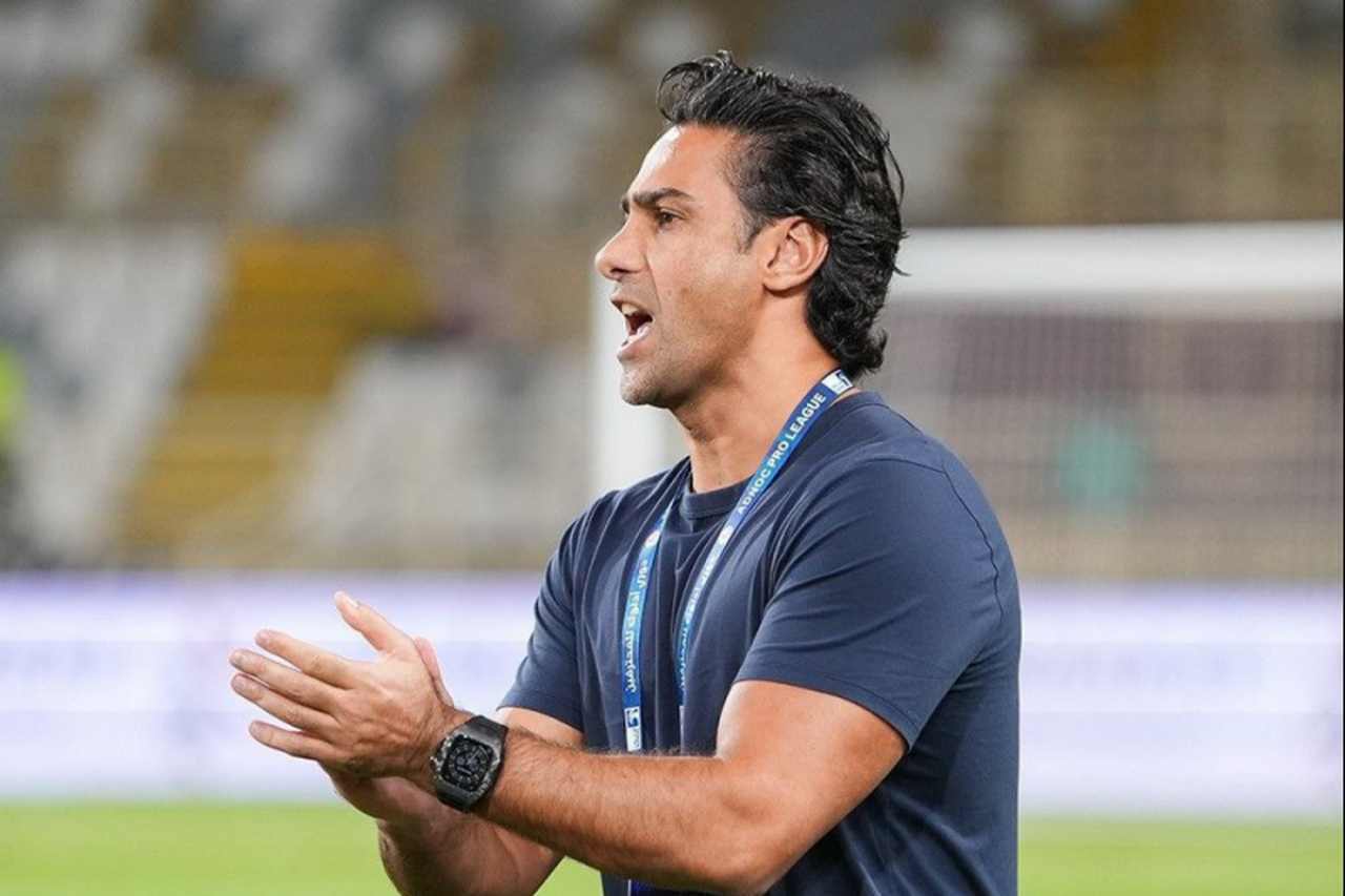 فرهاد مجیدی سرمربی البطائح فرهاد مجیدی سرمربی البطائح