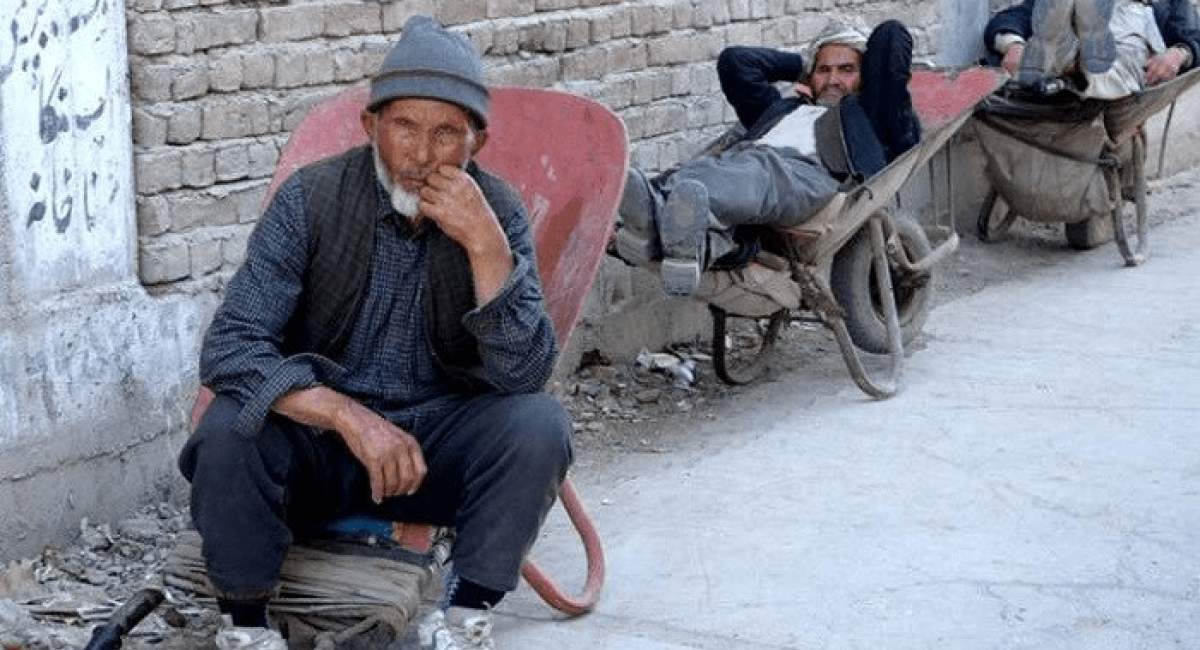 اتباع افغان در بازار اتباع افغان در بازار