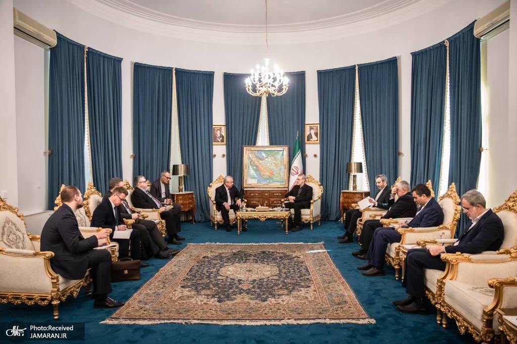 جلسه نماینده ویژه پوتین با علی لاریجانی