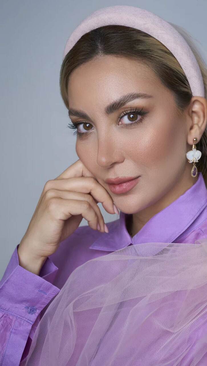 همسر بهرام رادان با ژست خاص