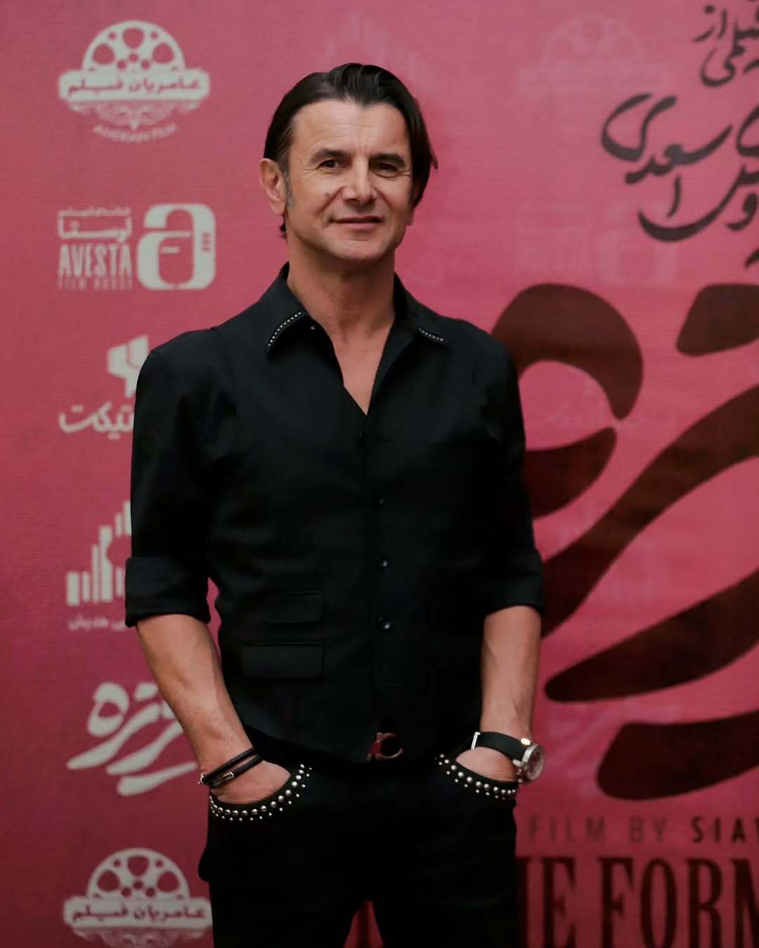 امین حیایی با شلوار خاص