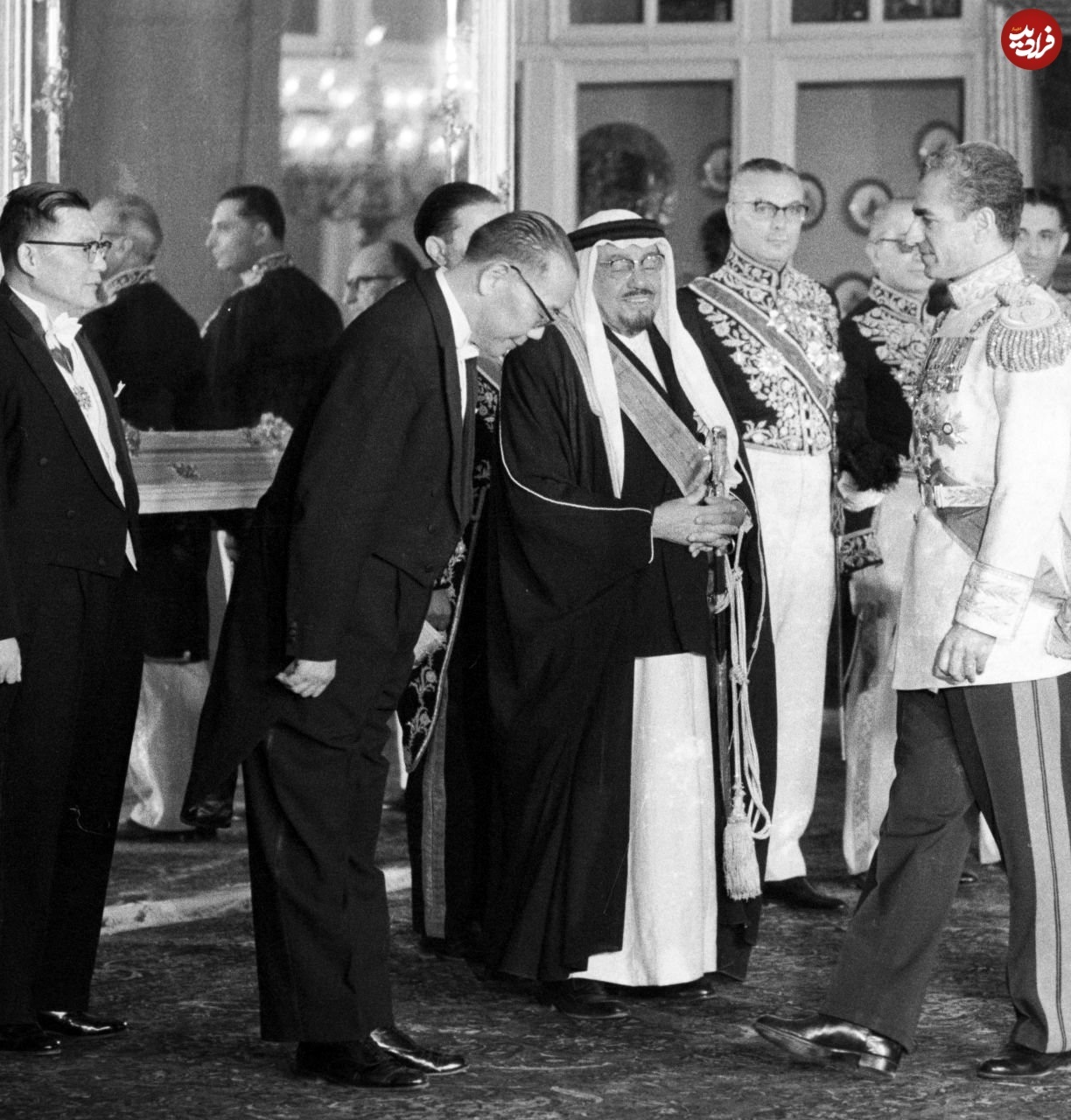 محمدرضا پهلوی در کاخ گلستان