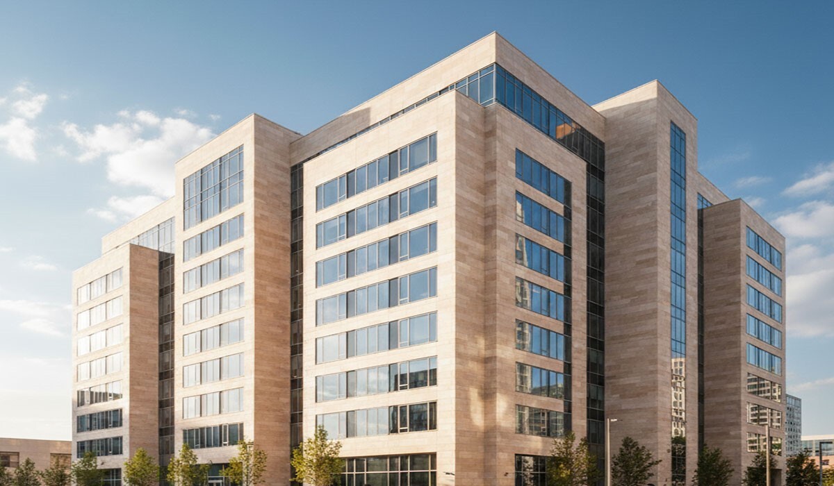 تراورتن عباس آباد : شاهکار ماندگار سنگ ‌های ساختمانی ایران