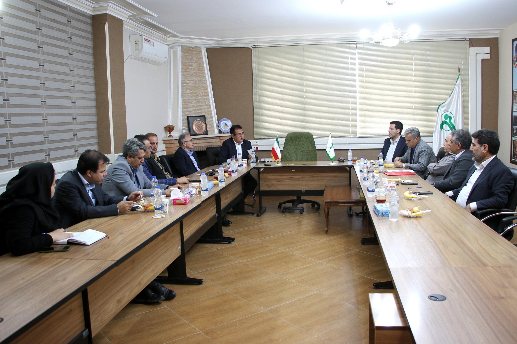 دیدار مدیرعامل بیمه دانا با مدیر صندوق بازنشستگی زنجان؛ تأکید بر رفع دغدغههای درمانی بازنشستگان دیدار مدیرعامل بیمه دانا با مدیر صندوق بازنشستگی زنجان؛ تأکید بر رفع دغدغههای درمانی بازنشستگان