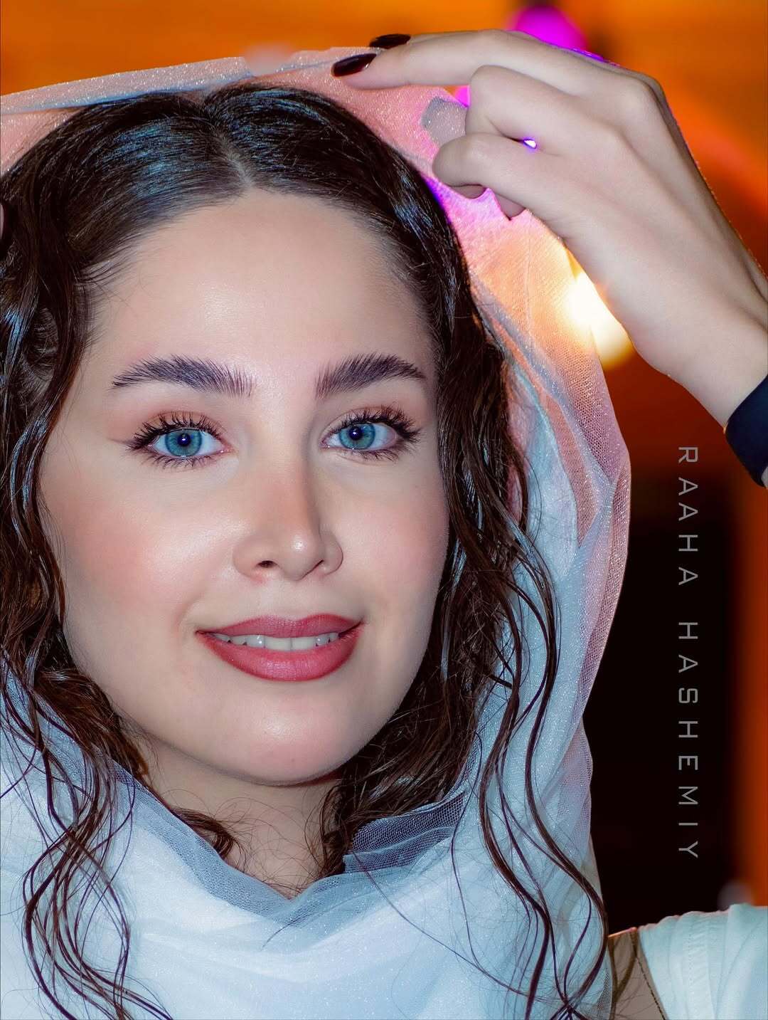 عسل سریال اجل معلق با رنگ چشم عجیب