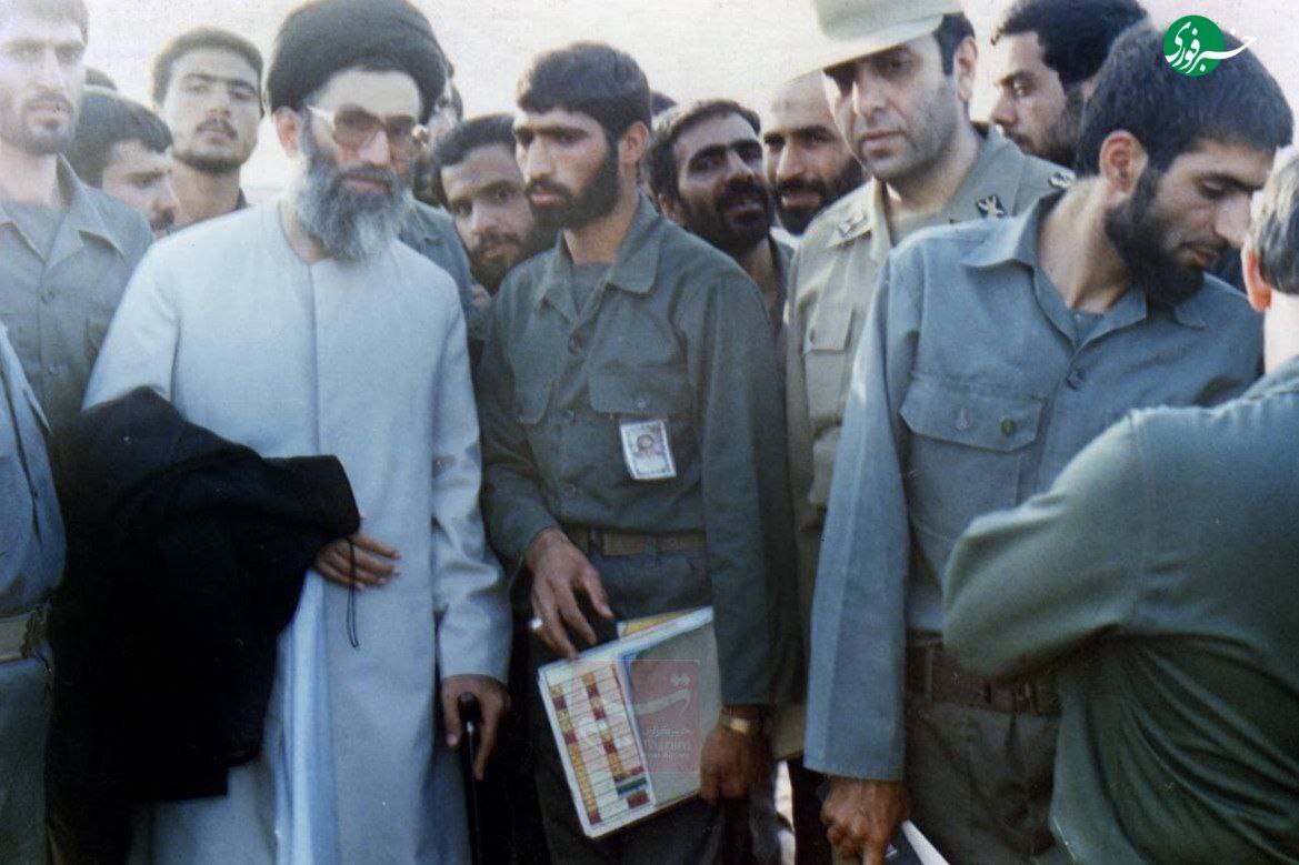 رهبر انقلاب در جمع نیرو‌های صنعت موشکی سپاه ۴۰ سال پیش