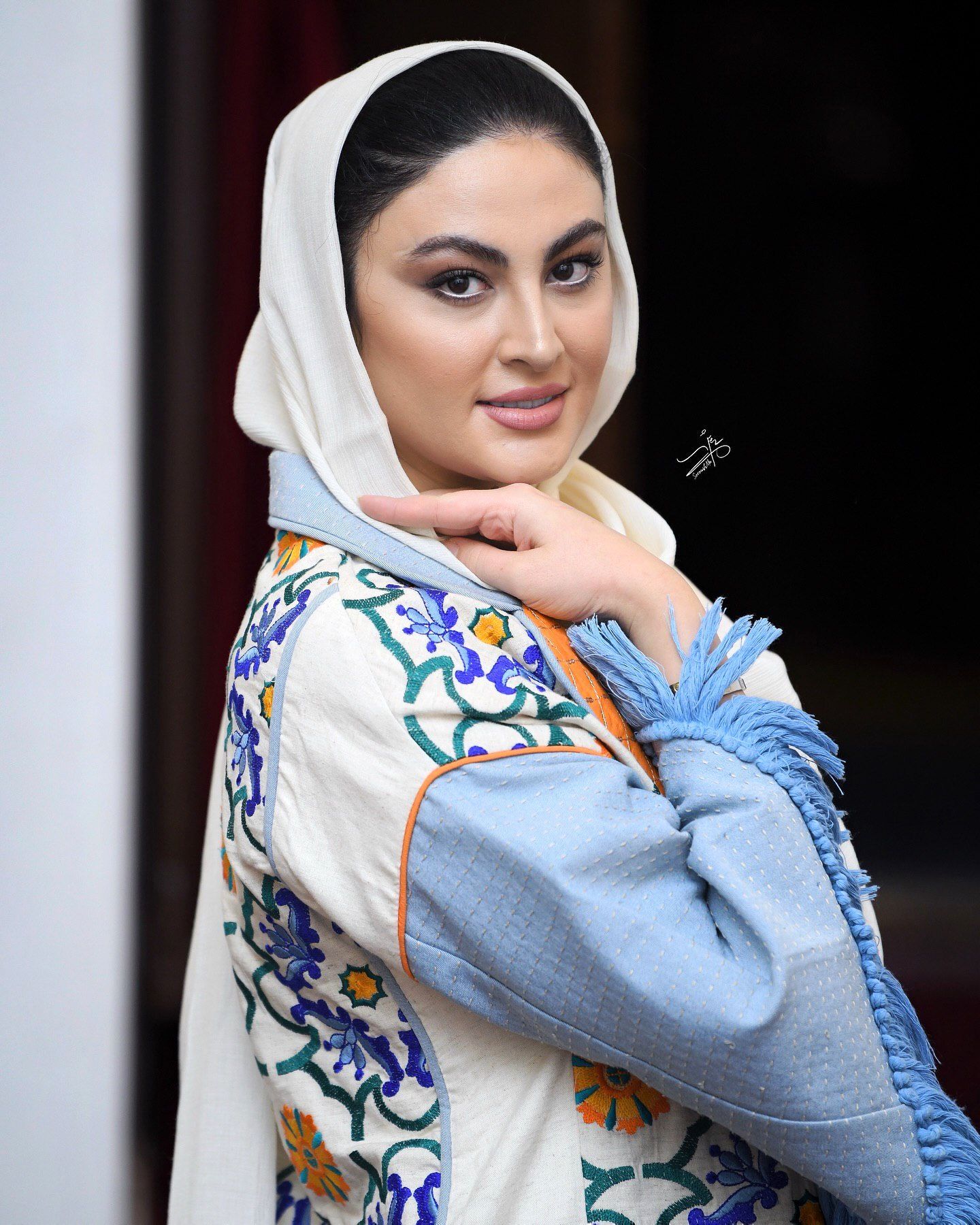 استایل زیبای مریم مومن با لباس سنتی