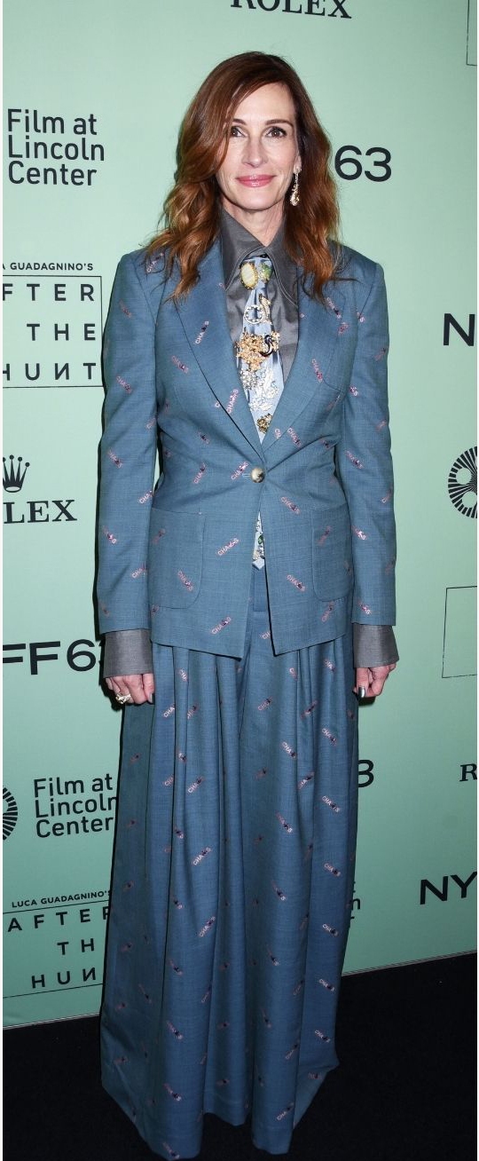 جولیا رابرتز با استایلی غیرمنتظره روی فرش قرمز نیویورک ۲۰۲۵