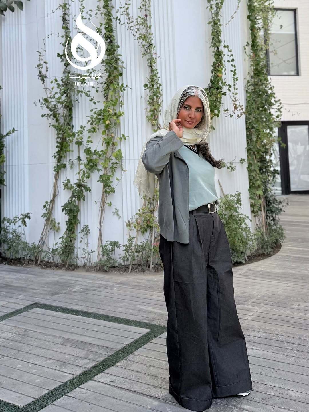 کافه گردی رویا جاوید