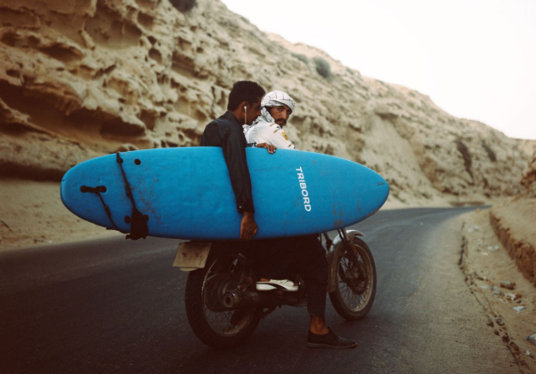 قصه پنج دختر ایرانی که می‌خواستند دلفین باشند