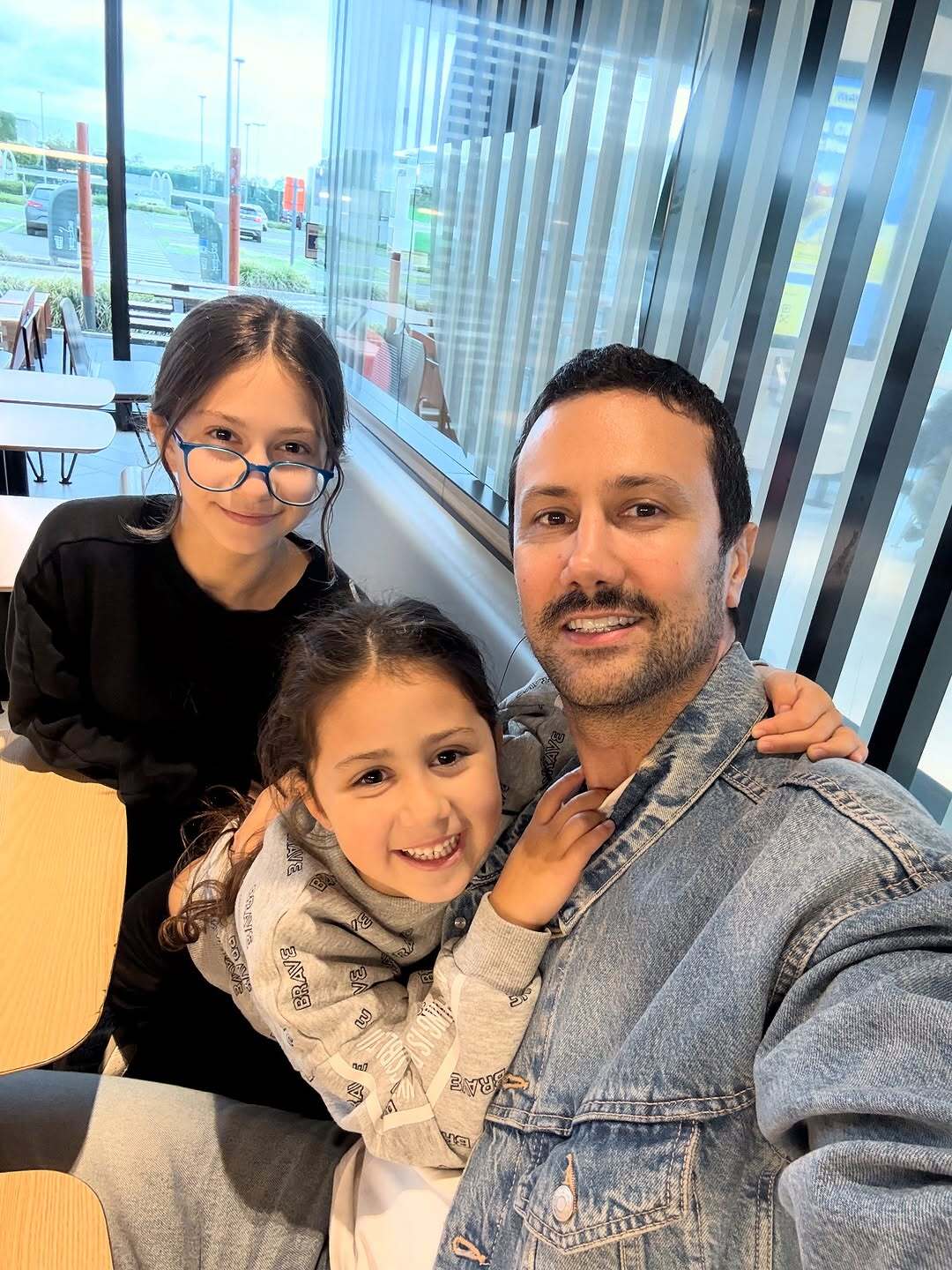 کافه گردی شاهرخ استخری