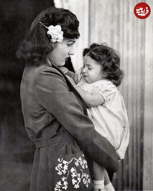 شهناز پهلوی در آغوش مادر مصری اش