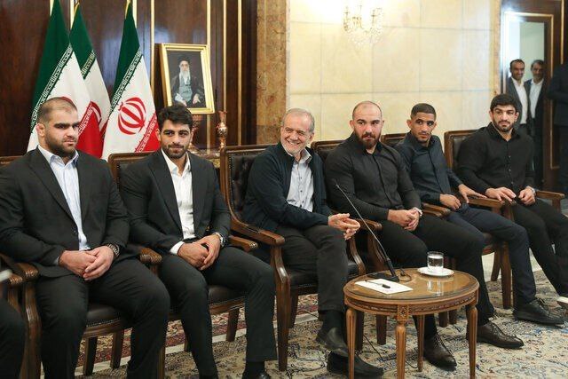 مراسم تقدیر از کشتی گیران