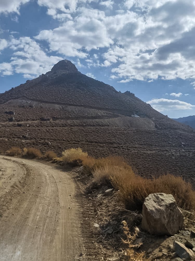 لاله‌زار زیر تیغ جویندگان طلا و مس