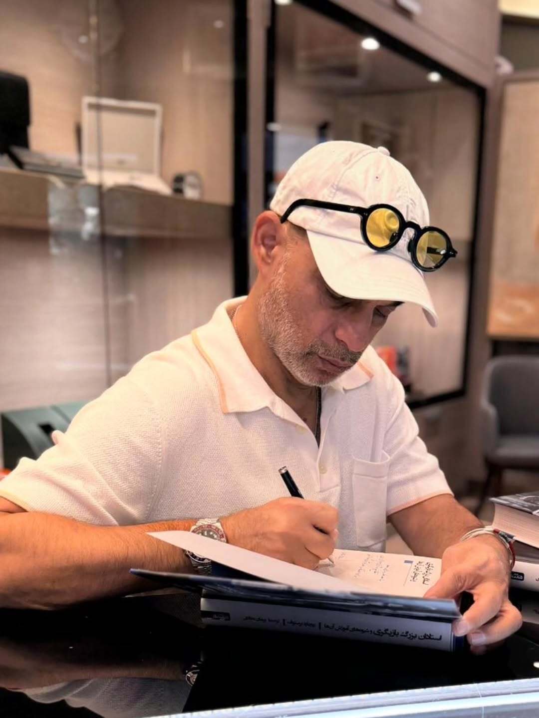 بازیگر درباره الی