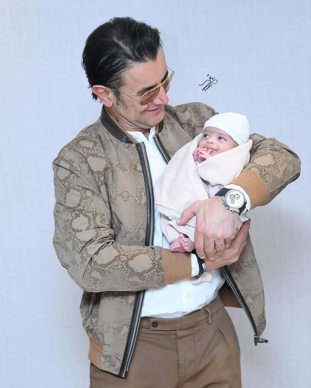 امین حیایی و هوادار ش