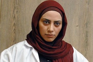 ژست مونا فرجاد