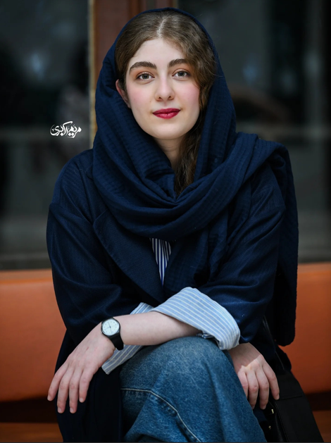 الیکا ناصری با کتانی برند چند میلیونی