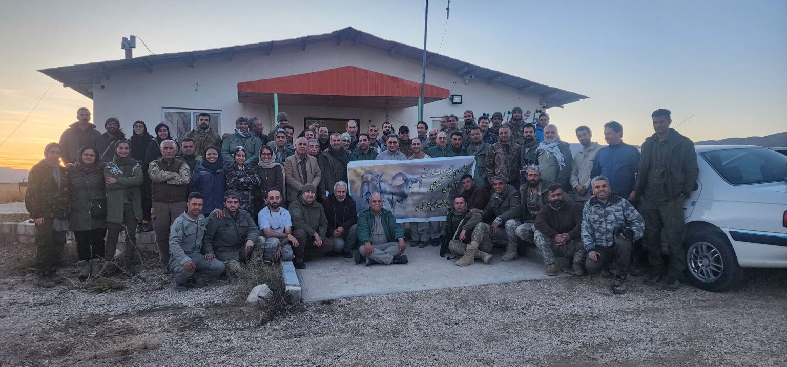 عکس یادگاری محیط بانان