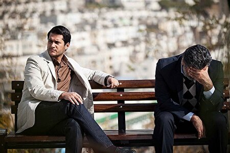 عکس/ سلفی دو نفره سیاوش خیرابی با مزار پدرش اشک همه را درآورد