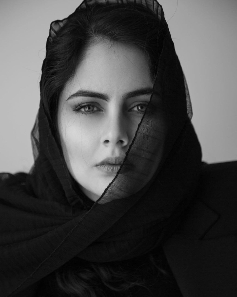 تصاویر جذاب و مانکنی فرزانه فرنام از سریال بامداد خمار