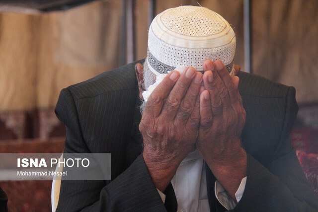 تصاویر اندوهناک از مراسم سوگ مردم برای صابر کاظمی