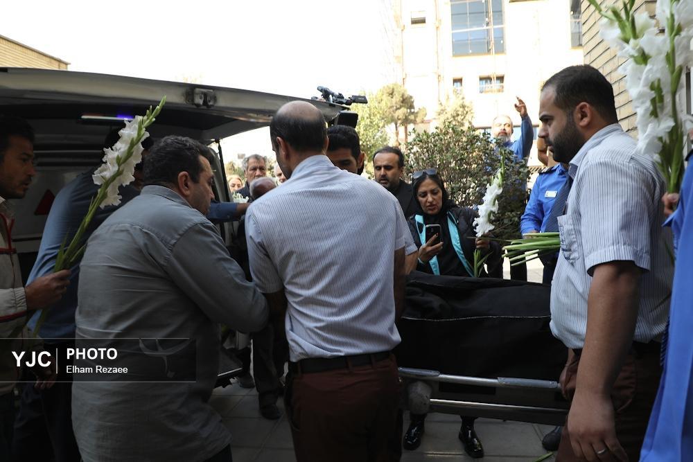 بدرود با پیکر صابر کاظمی