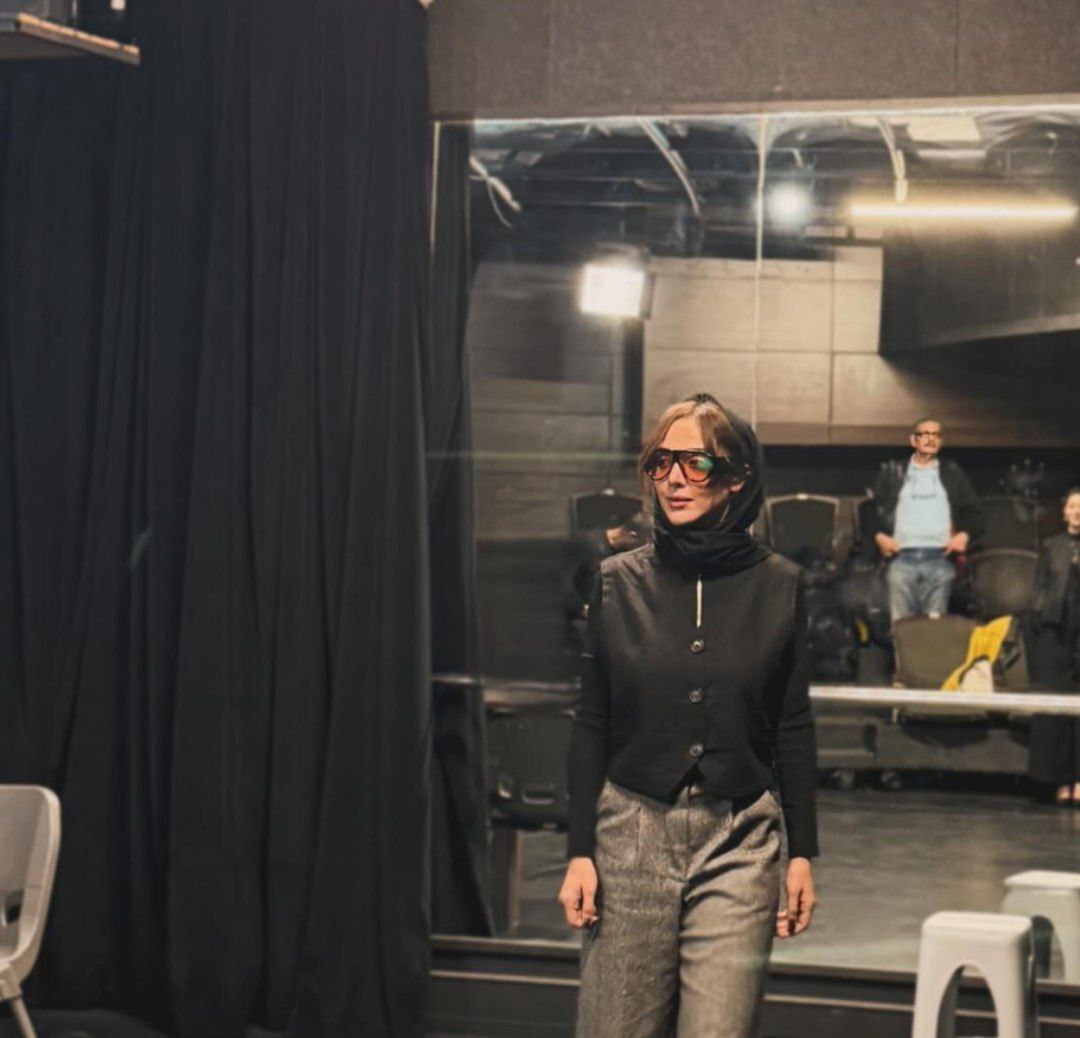 یاسمن لحظه گرگ‎‌ومیش