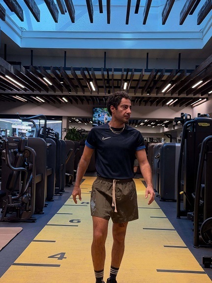 نوید محمدزاده