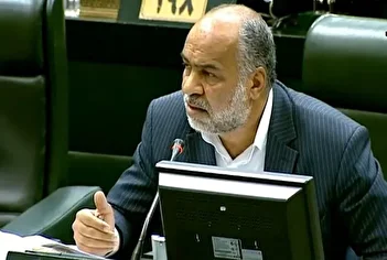 فیلم/ کیک تولد ۱۲متری یک نماینده مجلس