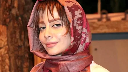 عکس/ استایل فانتزی شراره رخام در یک مراسم با کت پاستیلی